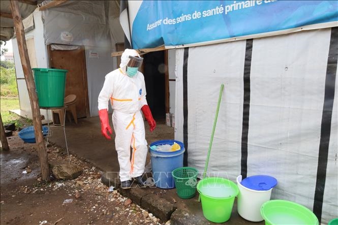 Ebola: la communauté internationale renforce son aide à la République démocratique du Congo 